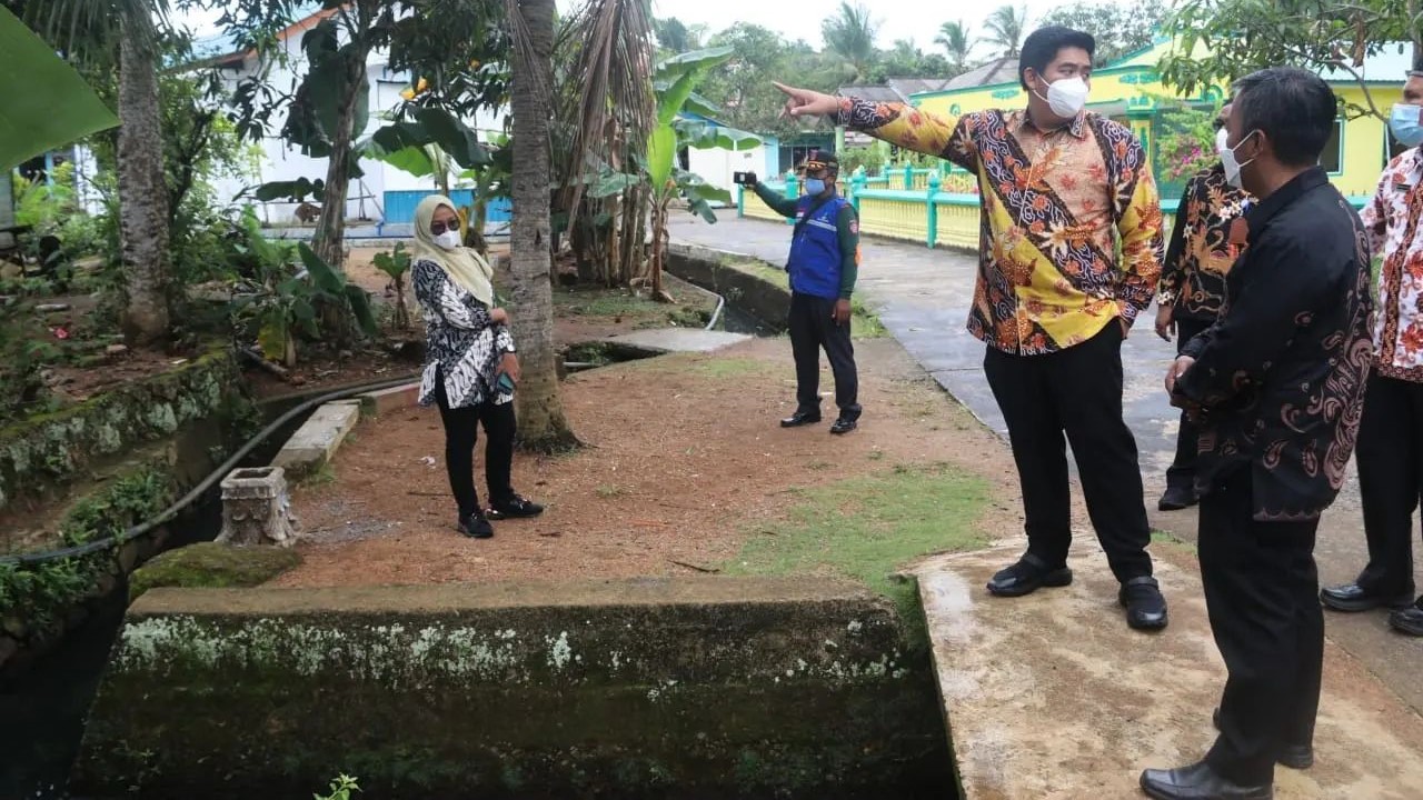 Tinjau Lokasi banjir, Roby pastikan Perbaikan Infrastruktur Draenase di Kijang