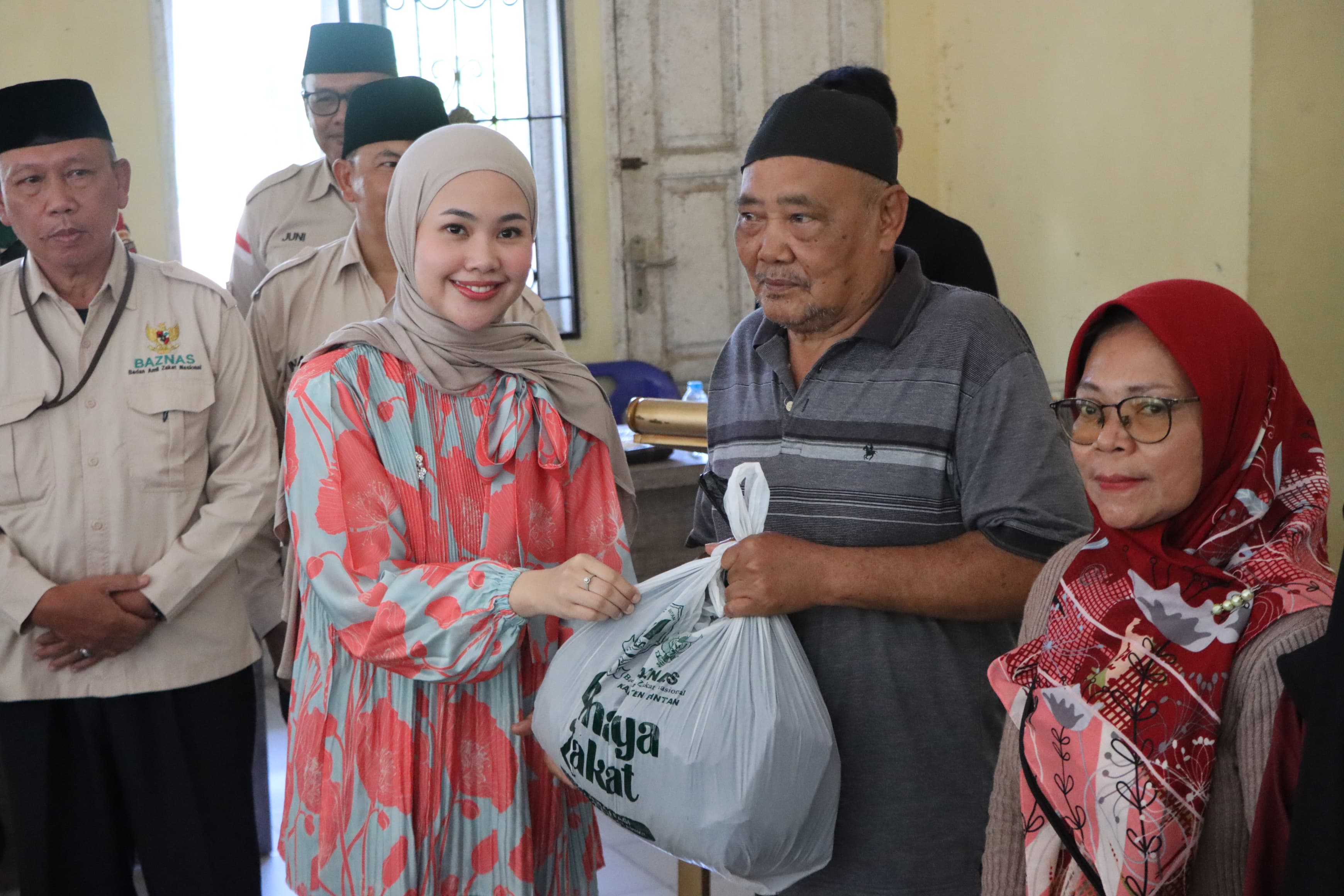 Turun Bersama BAZNAS, Hafizha Kembali Distribusikan Paket Sembako dan Stunting