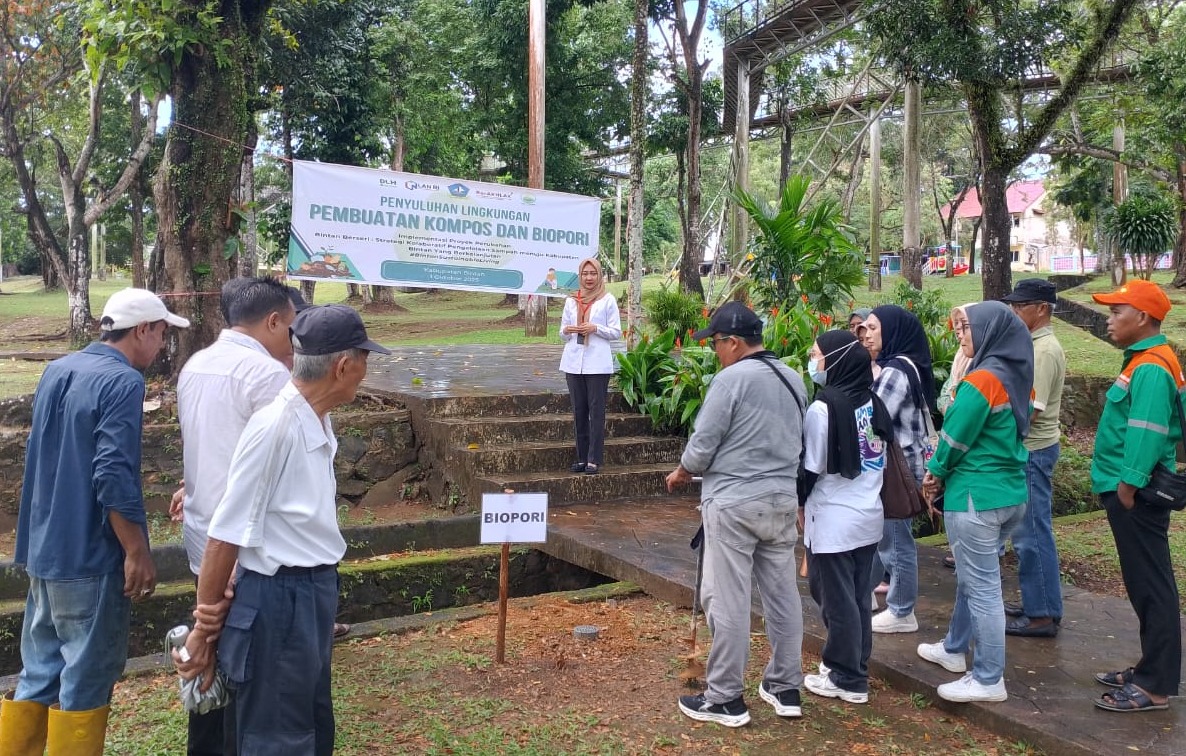 'Bintan Berseri', DLH Bintan Gelar Penyuluhan Lingkungan Pembuatan Kompos dan Biopori