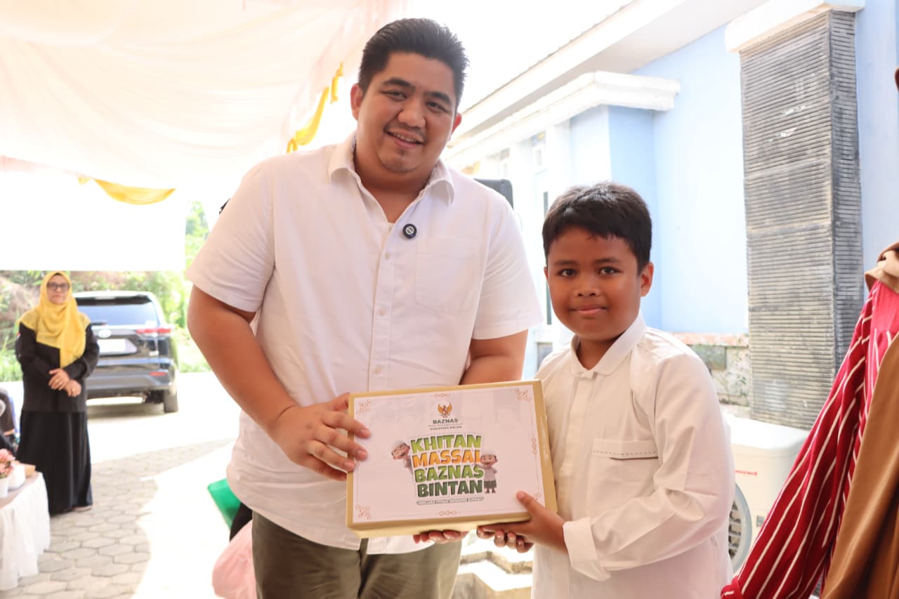 Bupati Bintan Hadiri Khitan Massal BAZNAS 2025