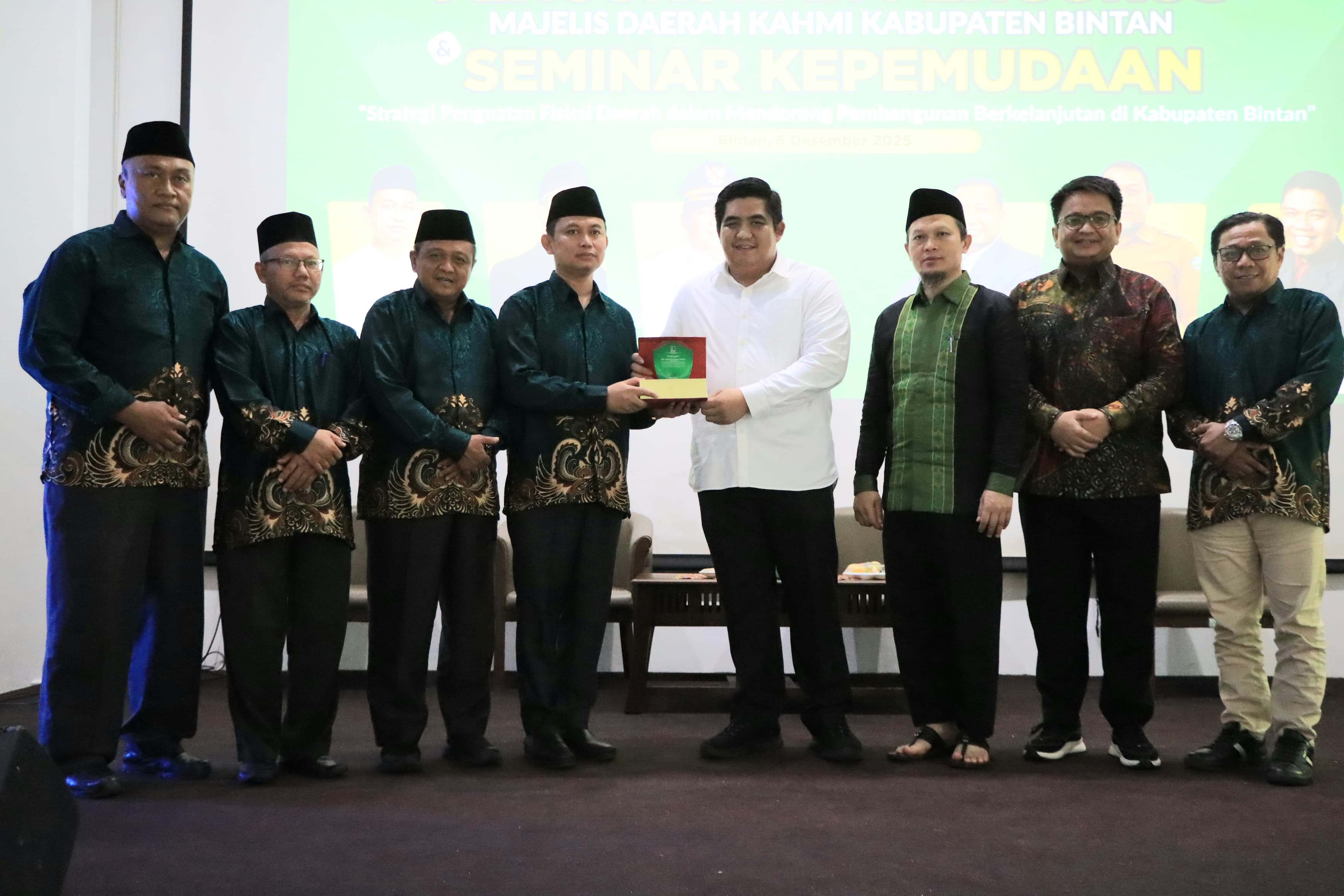 Bupati Bintan Hadiri Pengukuhan Pengurus KAHMI Periode 2022–2027