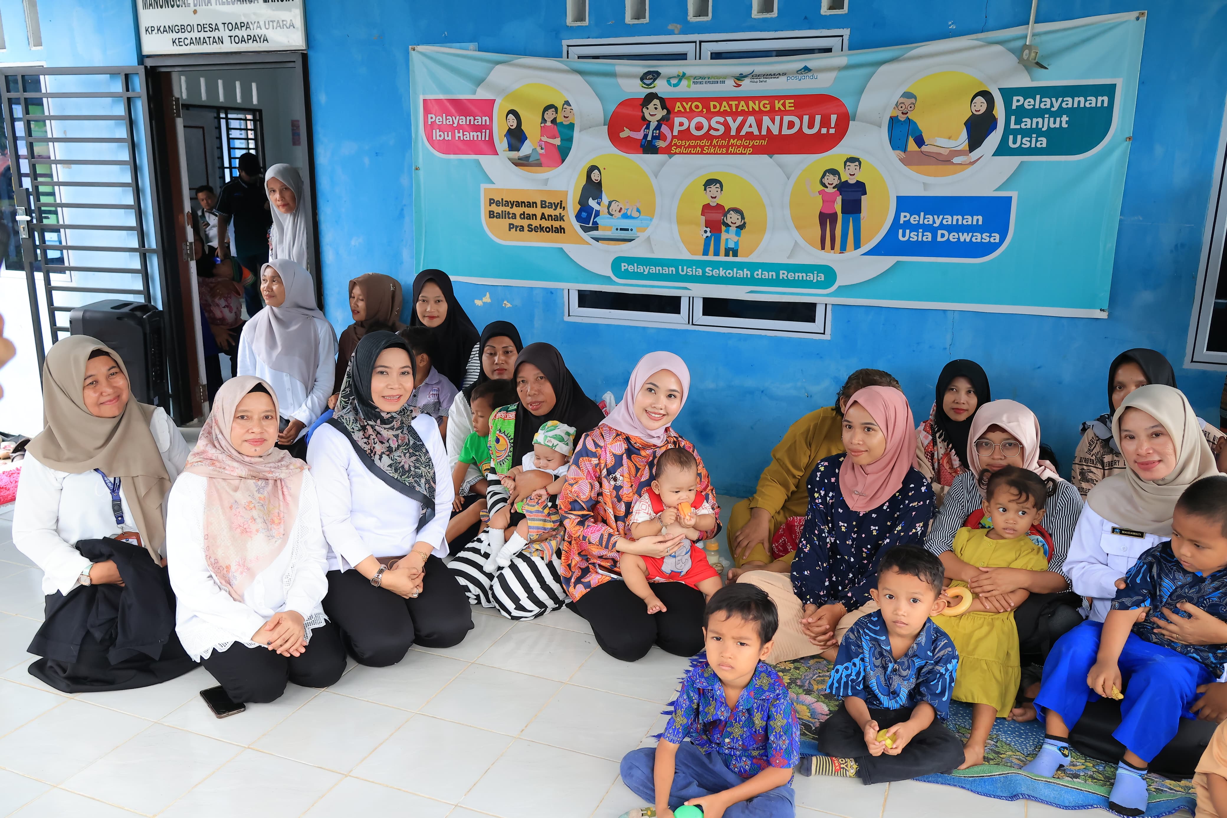 Ketua TP Posyandu Bintan Tinjau Pelaksanaan Bulan Timbang Nasional di Toapaya Utara