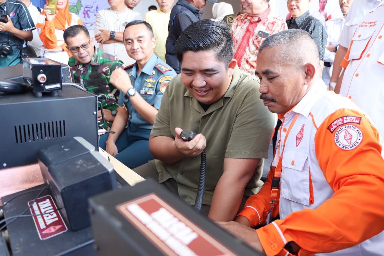 Bupati Roby Resmikan Sekretariat ORARI Lokal Bintan YH5UC, Penopang Komunikasi Amatir