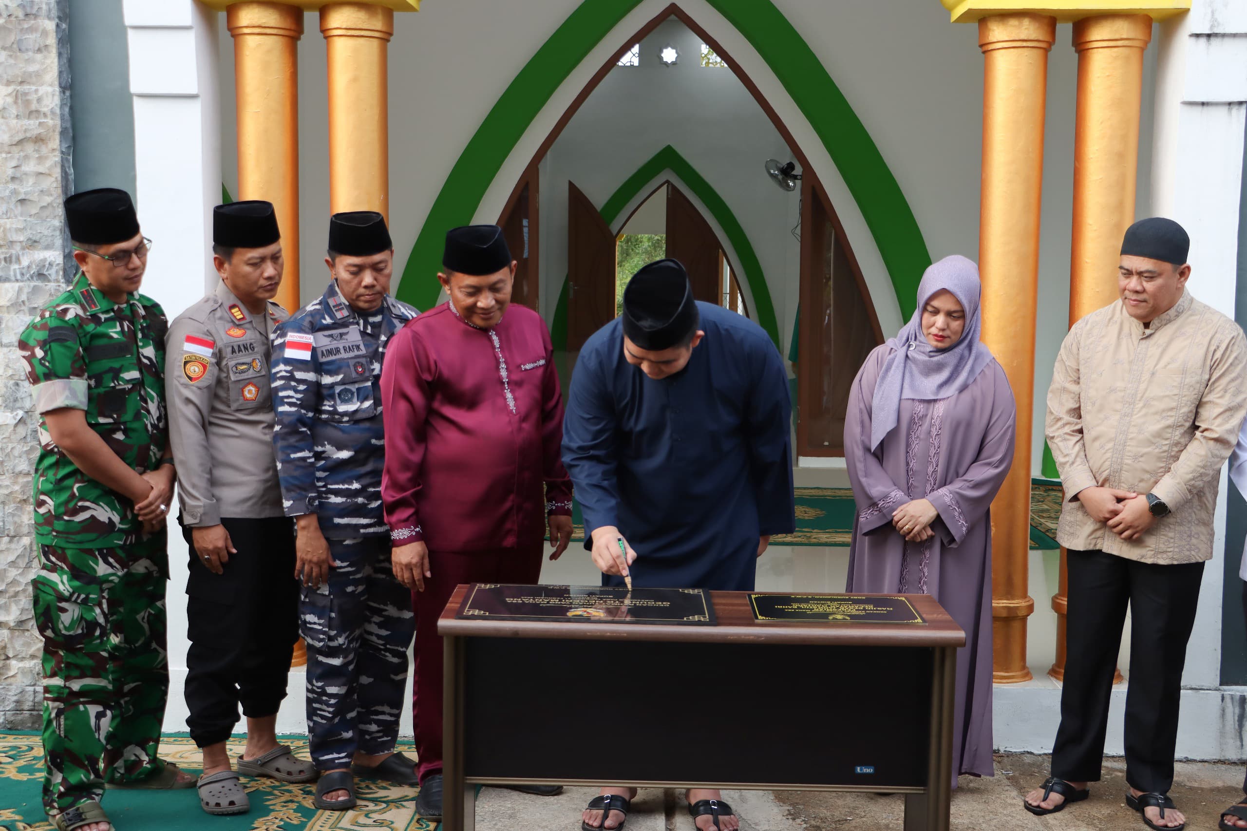 Dari Mantang, Safari Ramadan Perdana Bupati Bintan Ditandai Peresmian Masjid Besar Jannatul Bahri