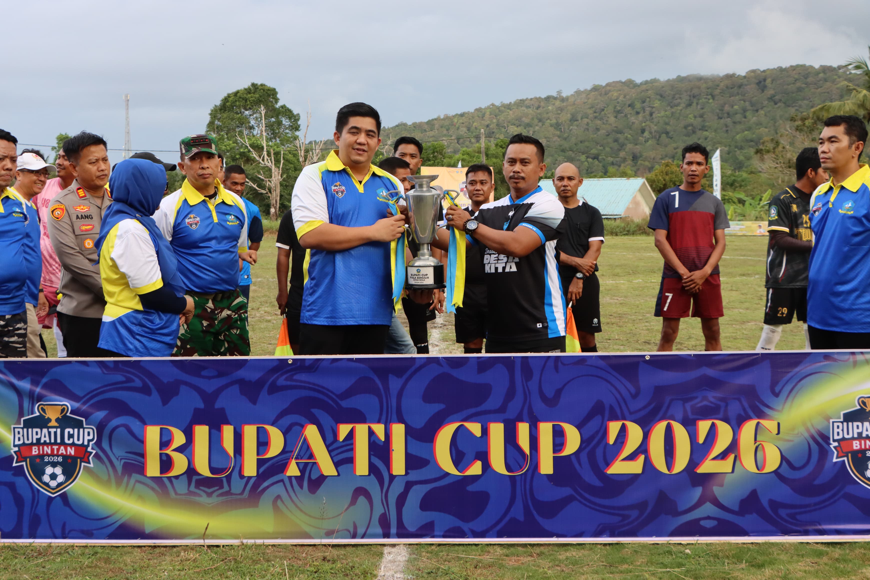 Kembali Digelar, Bupati Bintan Resmi Buka Turnamen Sepak Bola Bupati Cup III Tahun 2026