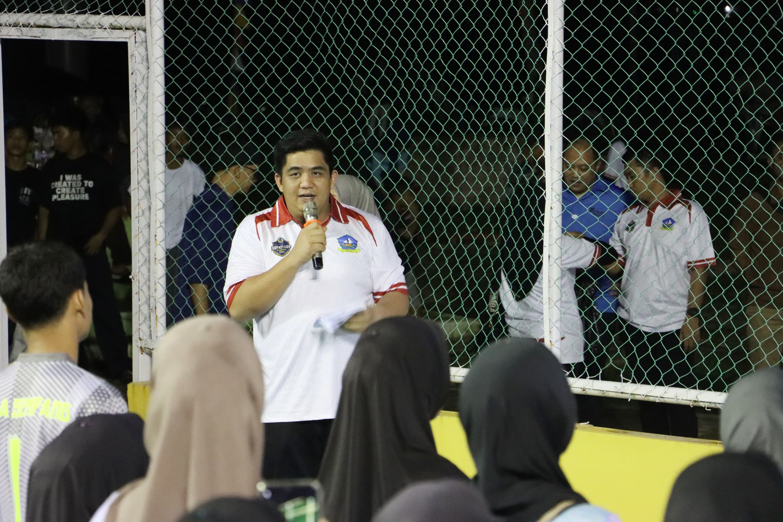Roby Buka Turnamen Bola Voli Bupati Cup III 2026 di Lapangan Kuala Sempang
