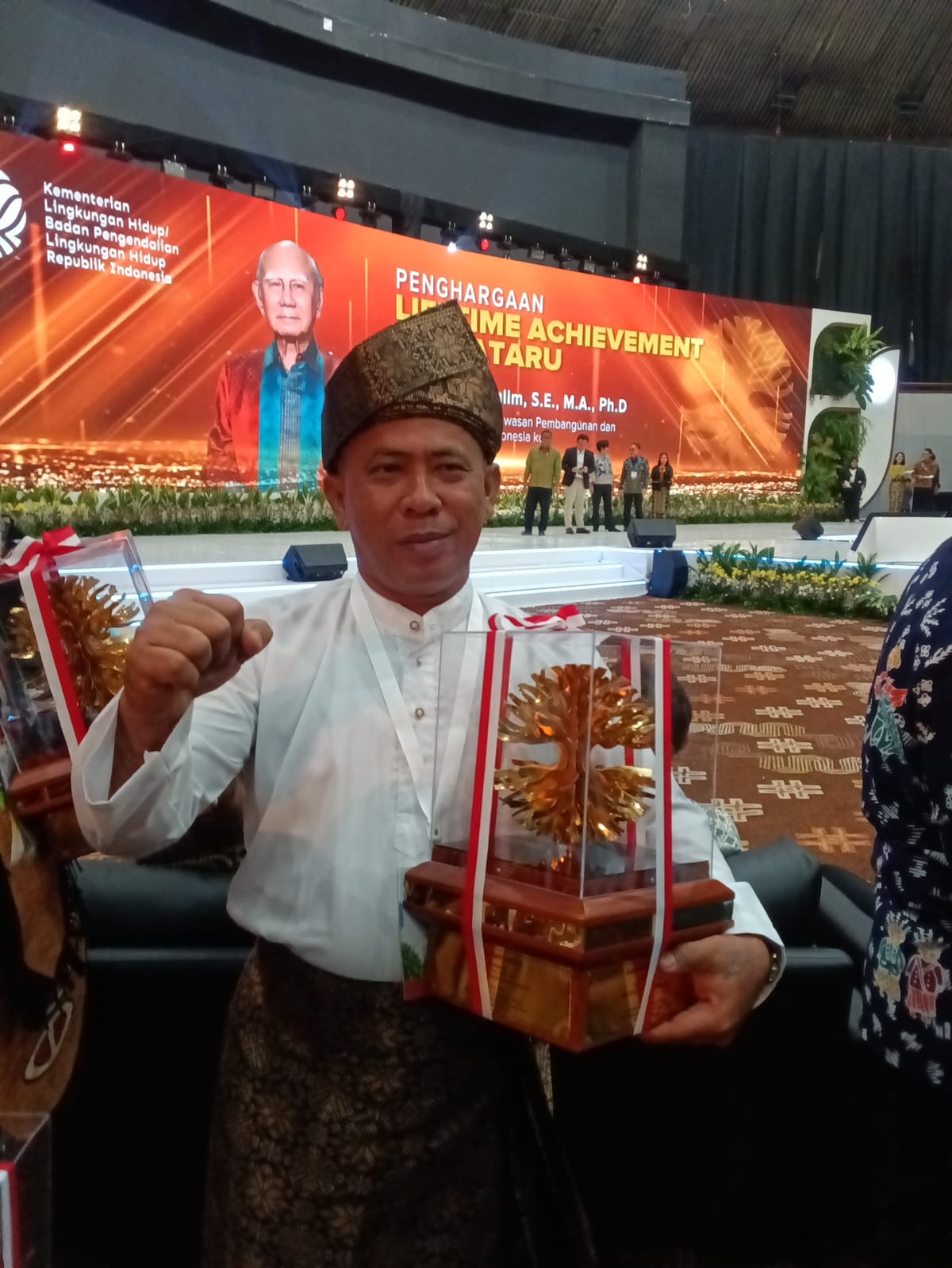Harumkan Nama Bintan, Miswanto Dianugerahi Penghargaan Kalpataru Adya 2026