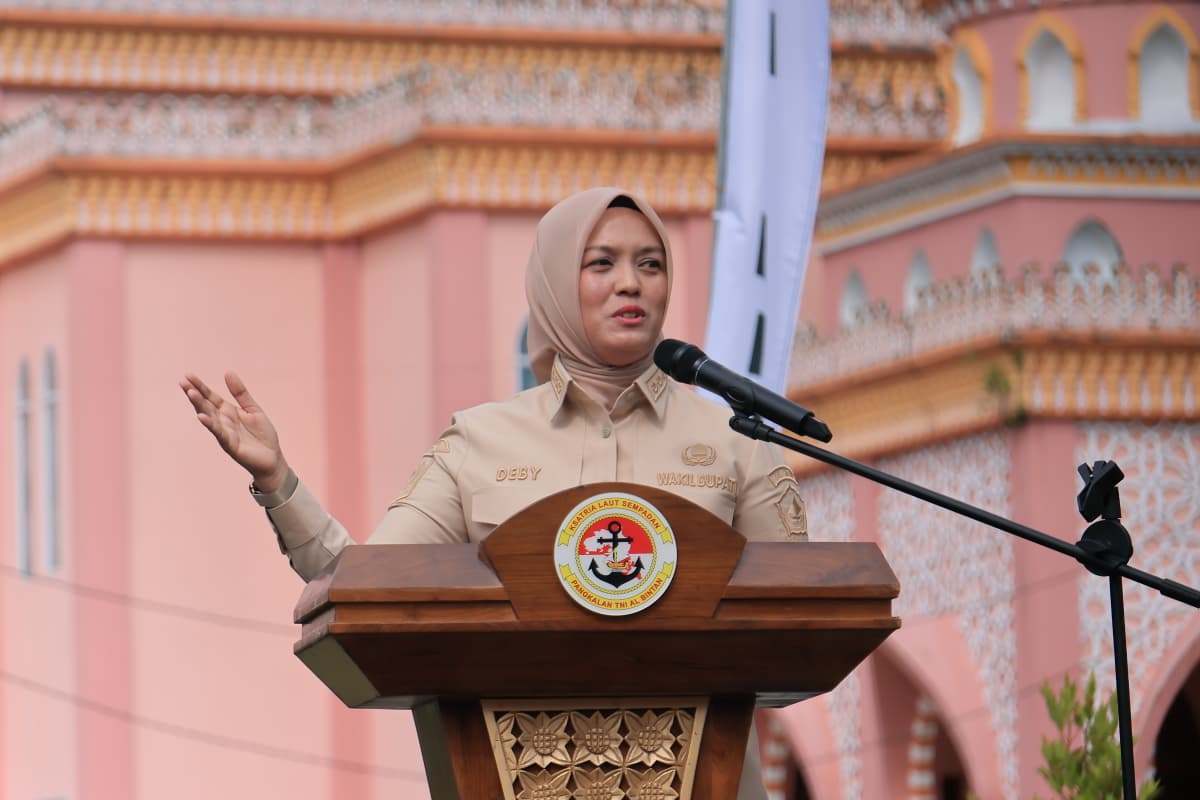 Wabup Bintan, Deby Maryanti Apresiasi Program Bhakti Sosial dan Pemeriksaan Kesehatan Gratis Lanal Bintan