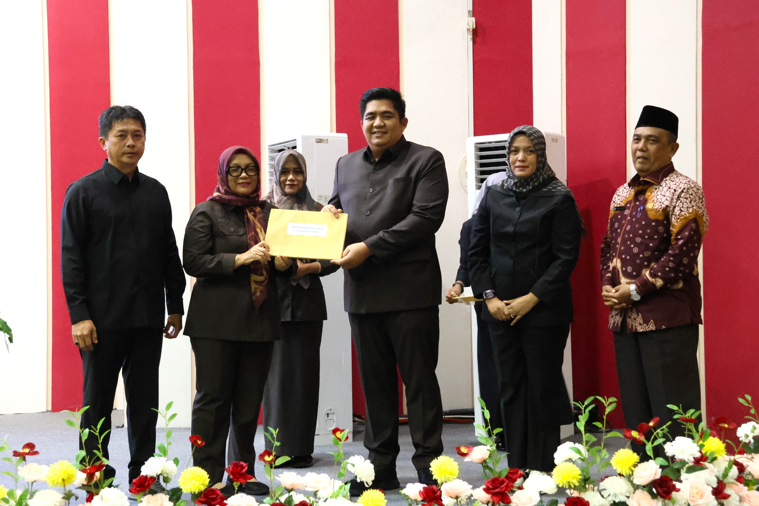 Bupati Roby Sampaikan Ranperda LPP APBD Bintan TA 2025