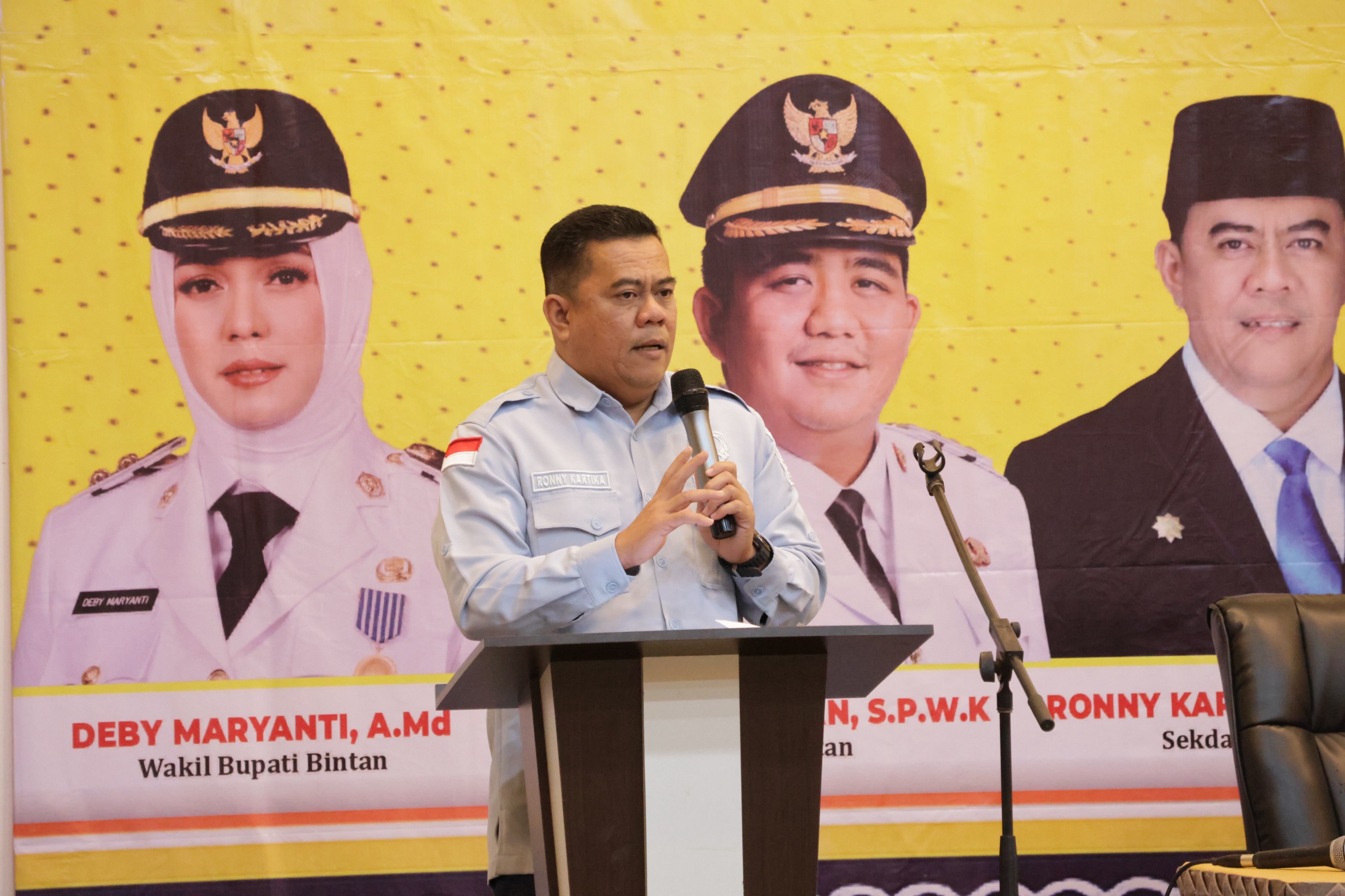 Sekda Ronny Dorong Penguatan Sinergi dan Basis Data Atlet pada Rapat Kerja KONI Bintan
